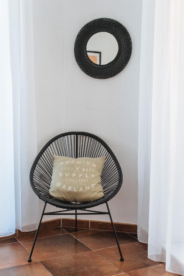 Homeyseville- Bright Apartment At Santa Cruz 6 Pax, Parking Optional Exterior photo