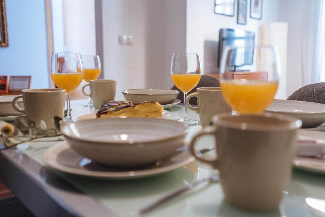 Homeyseville- Bright Apartment At Santa Cruz 6 Pax, Parking Optional Exterior photo